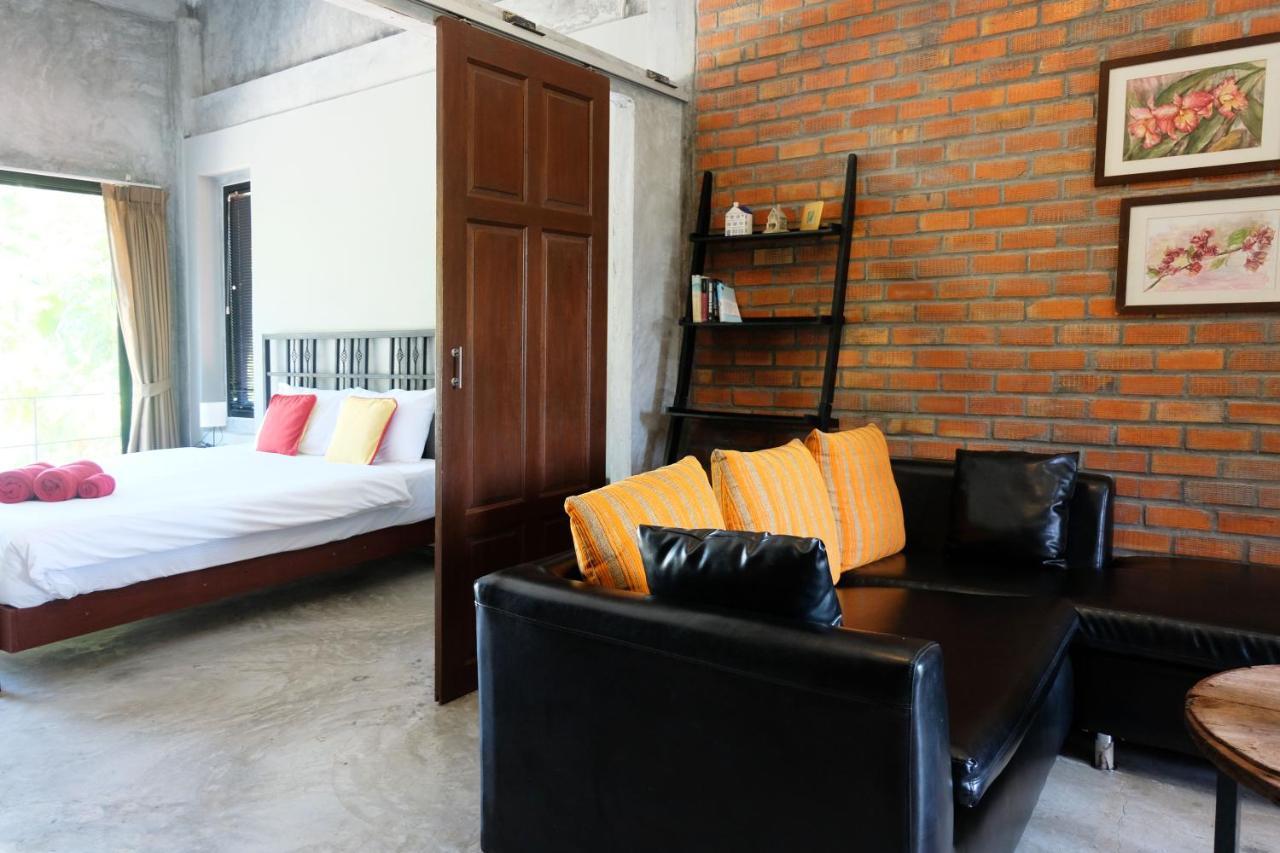 Ao Nang アオナン サード プレイス Bed & Breakfast エクステリア 写真