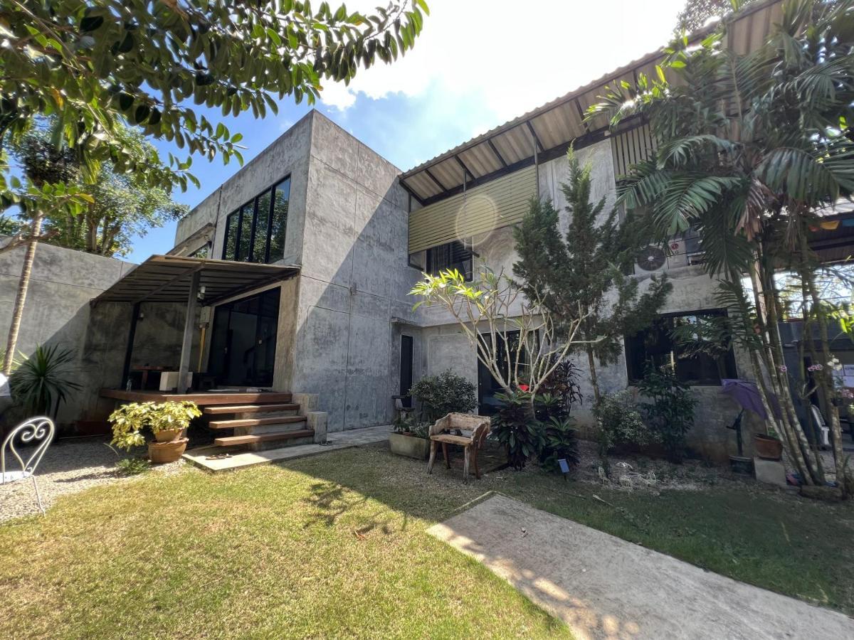 Ao Nang アオナン サード プレイス Bed & Breakfast エクステリア 写真