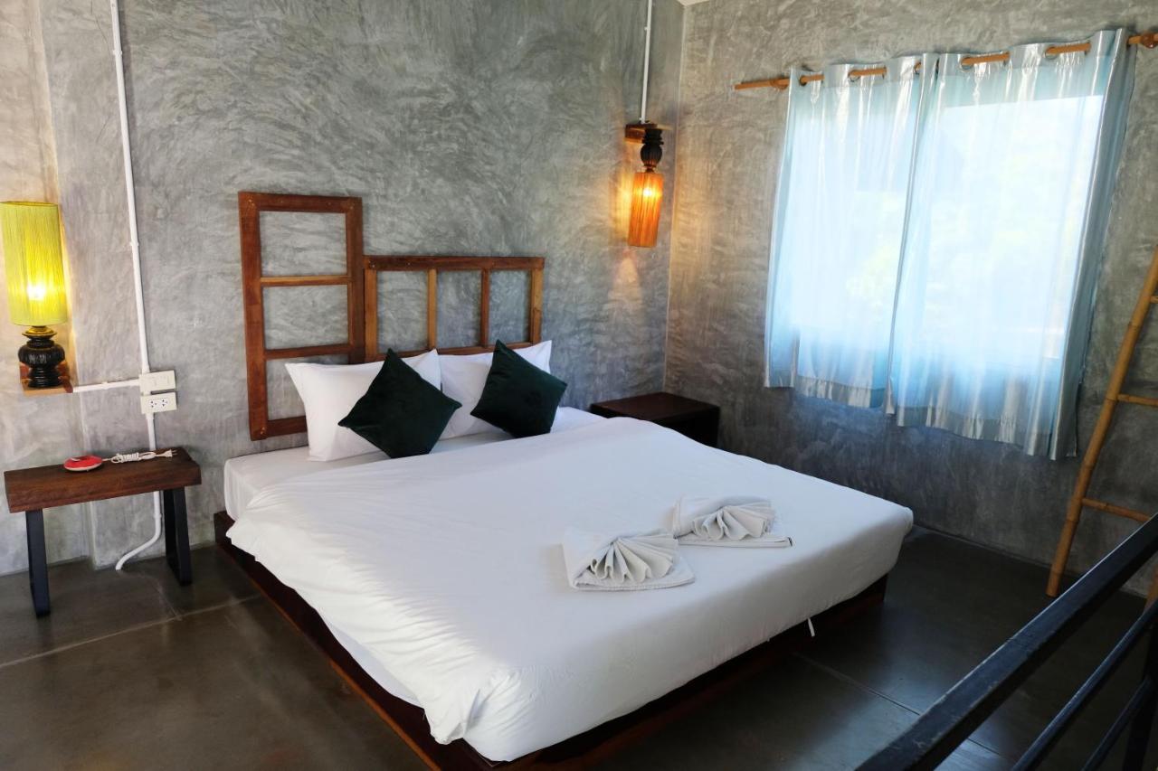 Ao Nang アオナン サード プレイス Bed & Breakfast エクステリア 写真