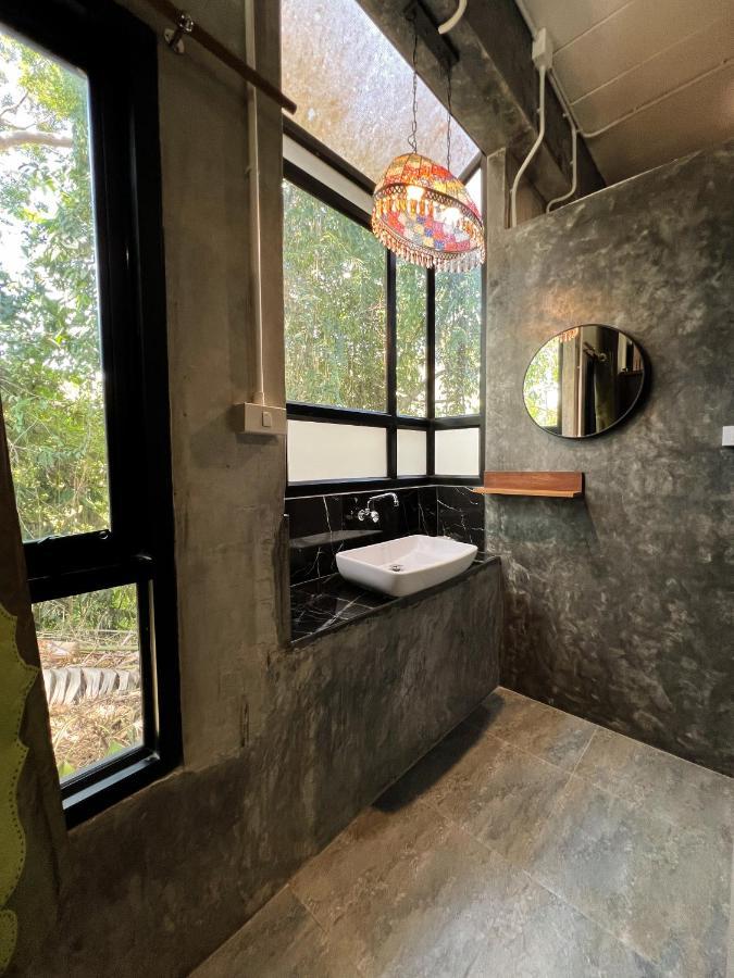 Ao Nang アオナン サード プレイス Bed & Breakfast エクステリア 写真