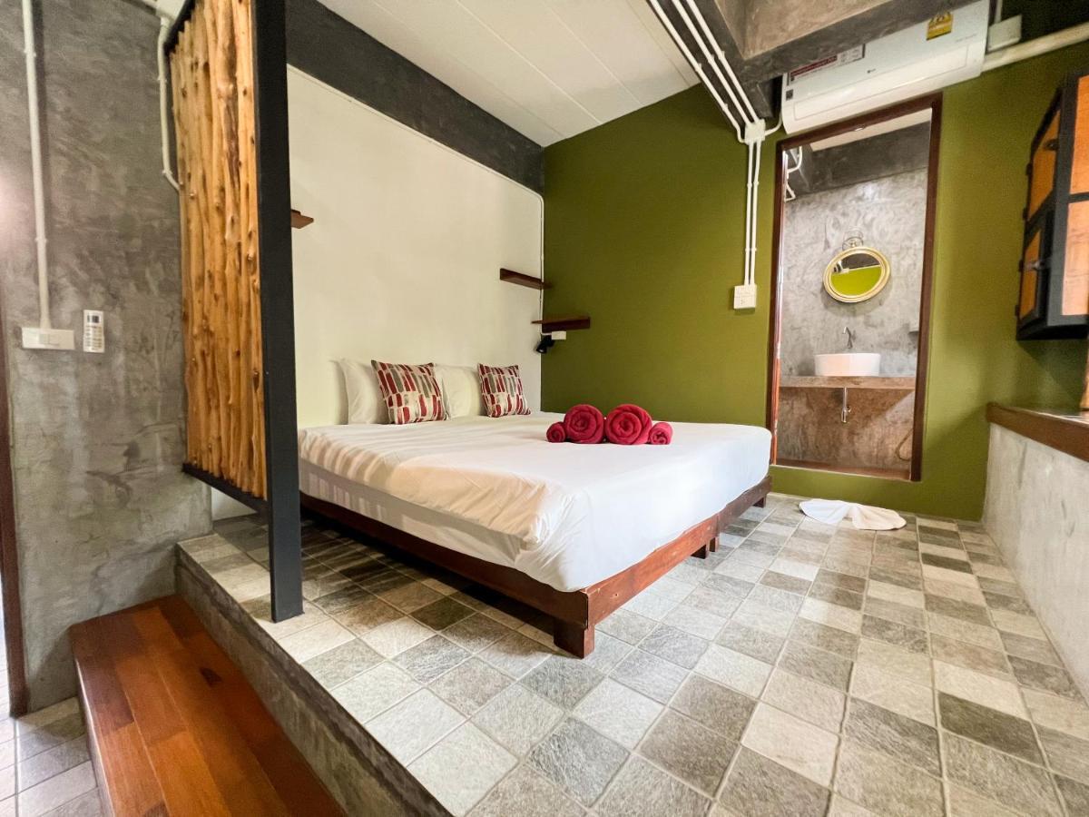 Ao Nang アオナン サード プレイス Bed & Breakfast エクステリア 写真