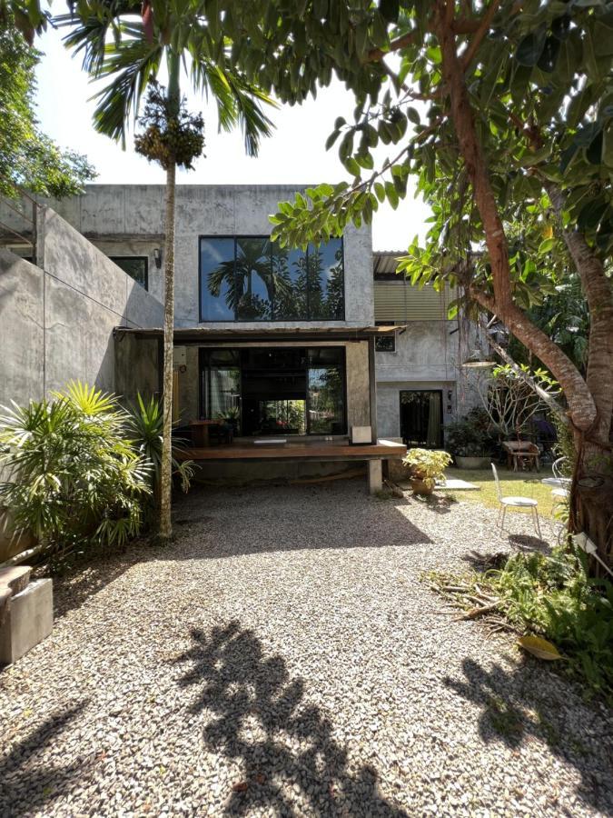 Ao Nang アオナン サード プレイス Bed & Breakfast エクステリア 写真