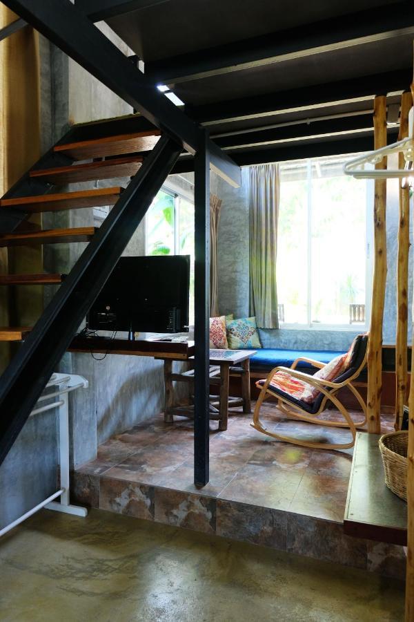 Ao Nang アオナン サード プレイス Bed & Breakfast エクステリア 写真