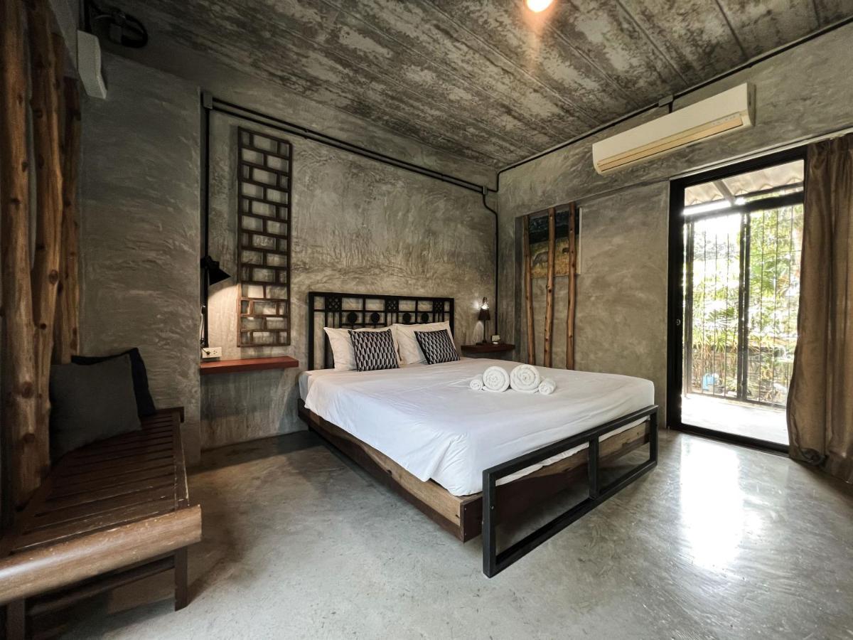 Ao Nang アオナン サード プレイス Bed & Breakfast エクステリア 写真