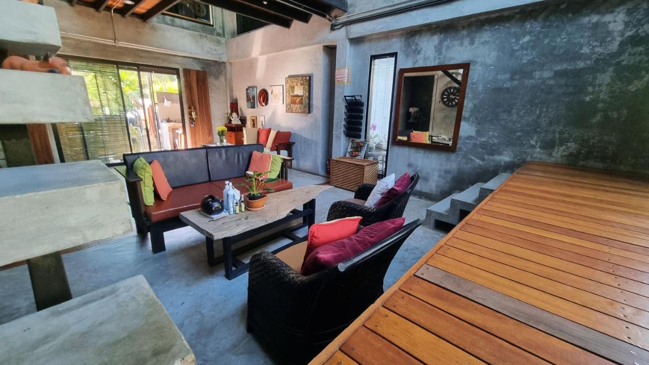 Ao Nang アオナン サード プレイス Bed & Breakfast エクステリア 写真