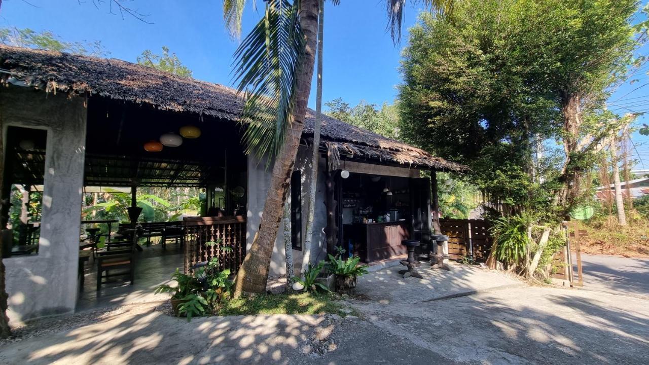 Ao Nang アオナン サード プレイス Bed & Breakfast エクステリア 写真