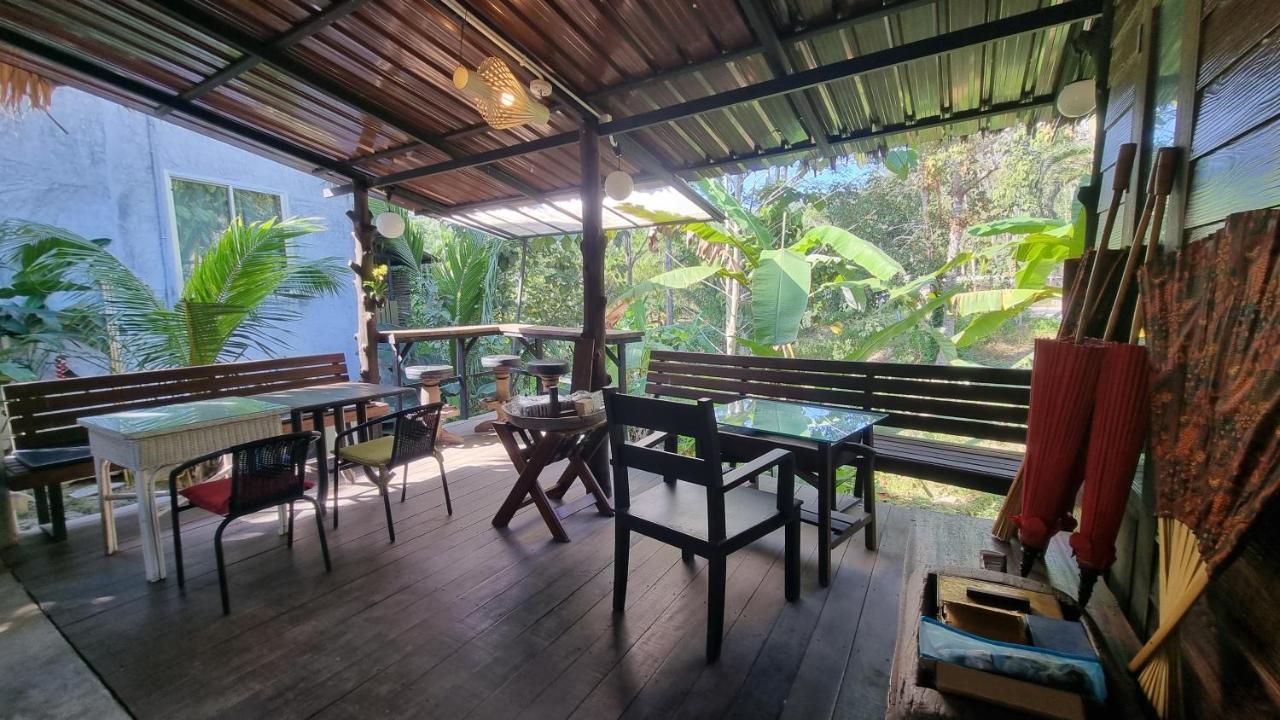 Ao Nang アオナン サード プレイス Bed & Breakfast エクステリア 写真