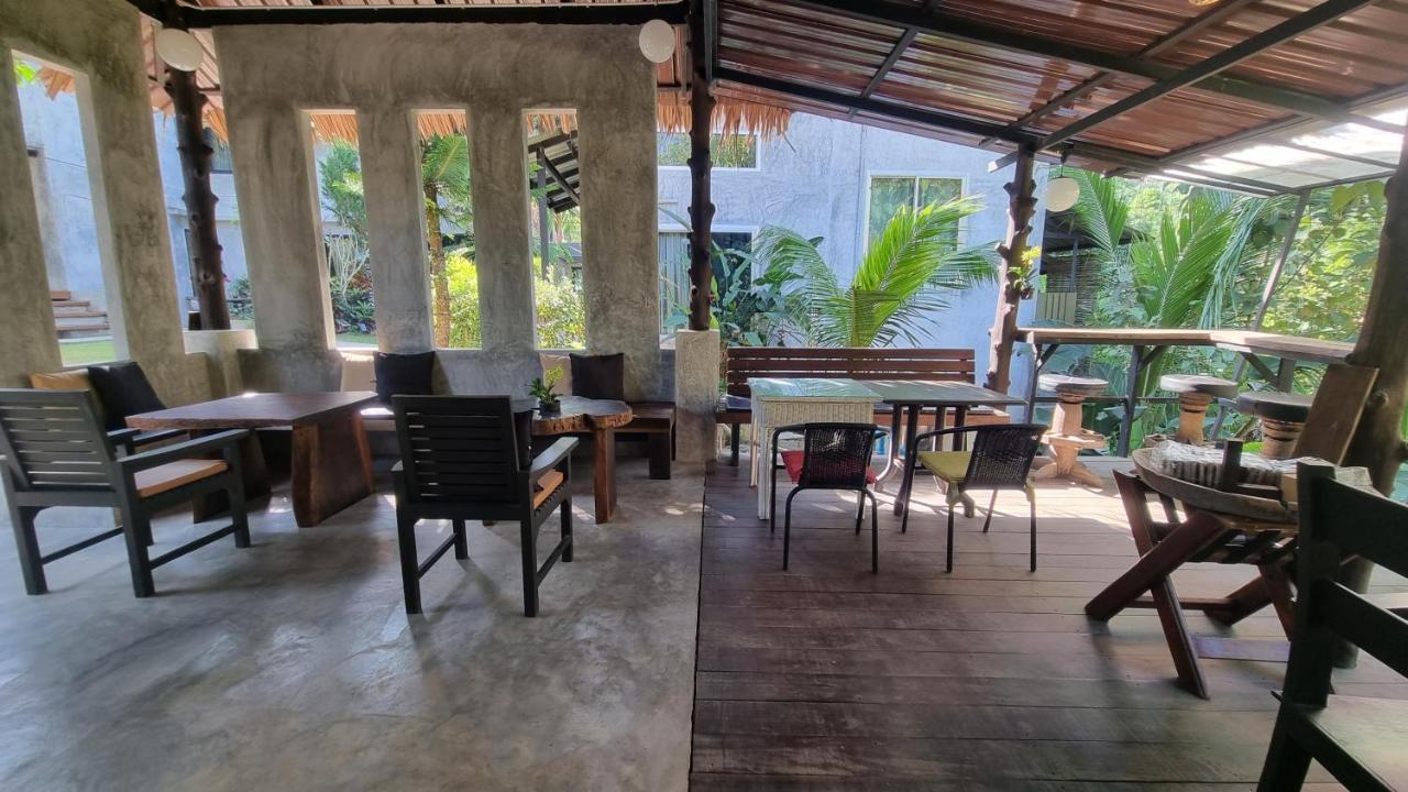 Ao Nang アオナン サード プレイス Bed & Breakfast エクステリア 写真