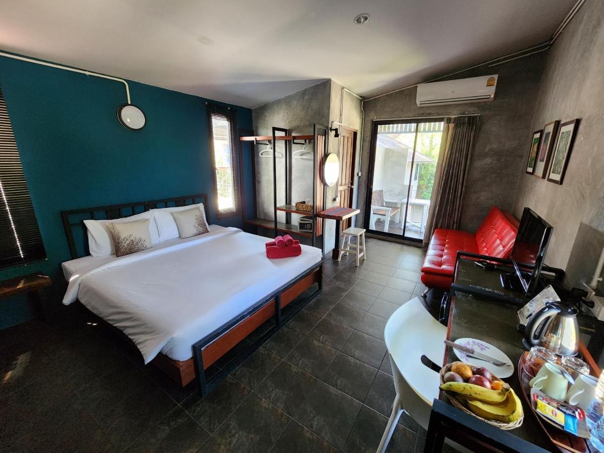 Ao Nang アオナン サード プレイス Bed & Breakfast エクステリア 写真